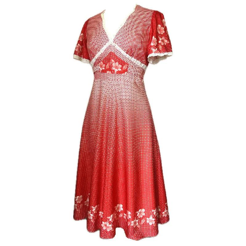 Red and white polkadot floral vintage 1970s day dress