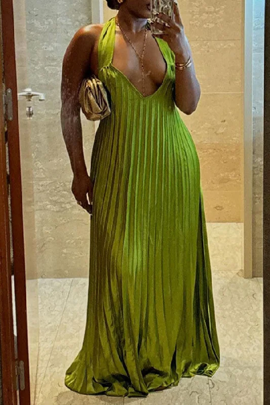 Solid Color Feminine Halter Collar Pleated Maxi Dress Trendy Floral Print Maxi Dress Solid Color Feminine Halter Collar Pleated Maxi Dress Trendy Floral Print Maxi Dress