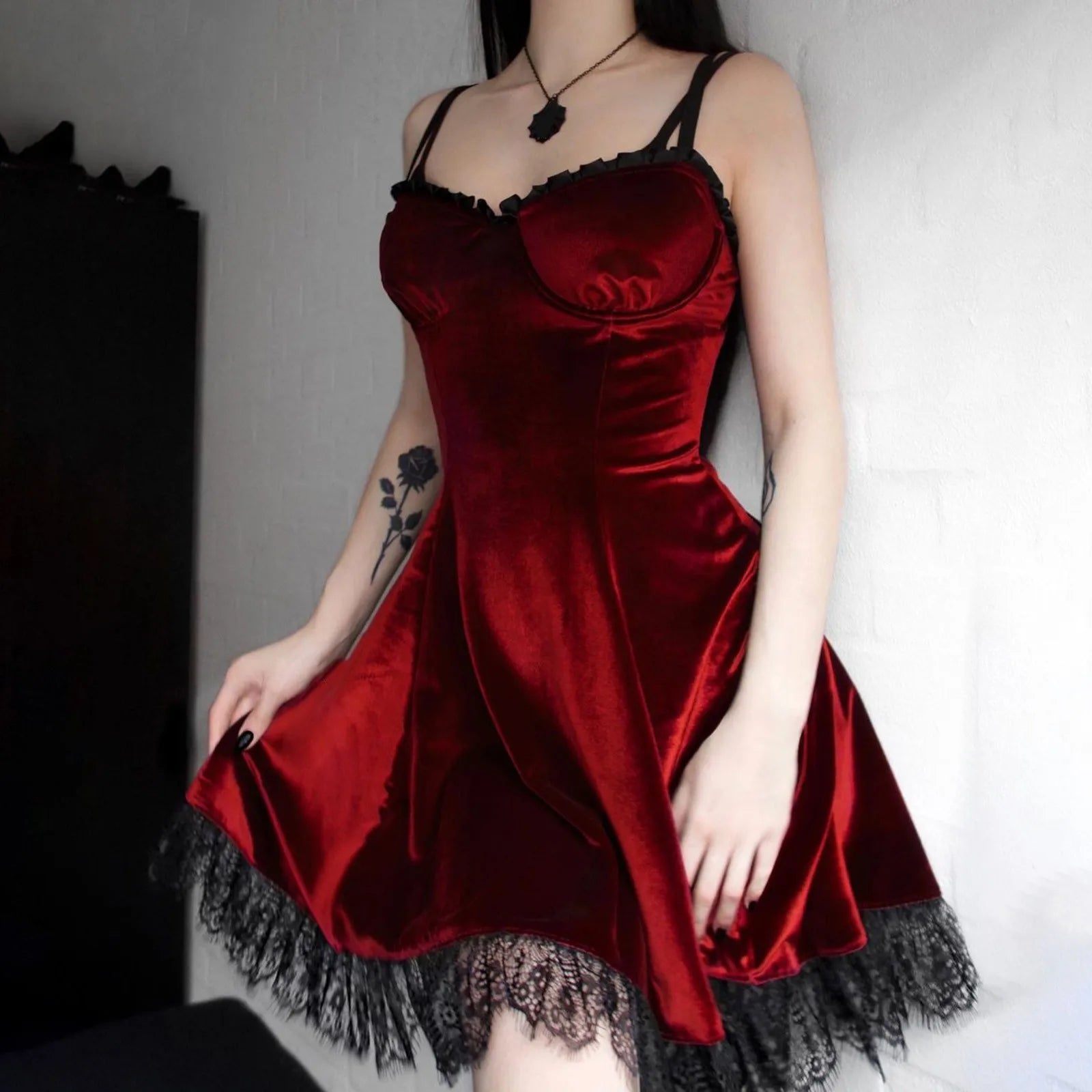 Vintage Gothic Velvet Spaghetti Strap Black Mini Dress Stylish Sweetheart Neck Mini Dress Vintage Gothic Velvet Spaghetti Strap Black Mini Dress Stylish Sweetheart Neck Mini Dress